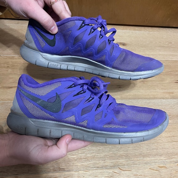 Women’s Nike Free Run 5.0 Purple Running Shoes - Picture 3 of 5